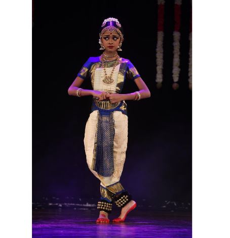 अनूठी किशोरी नृत्‍यांगना